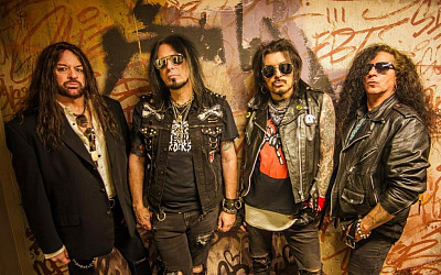 KICKIN VALENTINA