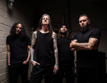 BORN BROKEN aus Montreal