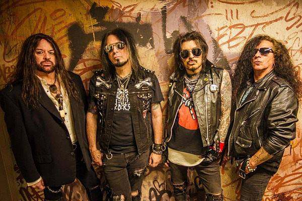 KICKIN VALENTINA