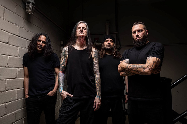 BORN BROKEN aus Montreal