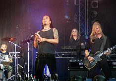 Amorphis live at Ruisrock 2006. Photo: Tina Solda