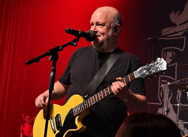Hans Roofthooft (51), Sänger und Gitarrist bei F.O.D. mit zwei Soloalben, textet am liebsten über Dinge, die um ihn herum geschehen. „Vielleicht ein bisschen zu persönlich“, wie er meint.