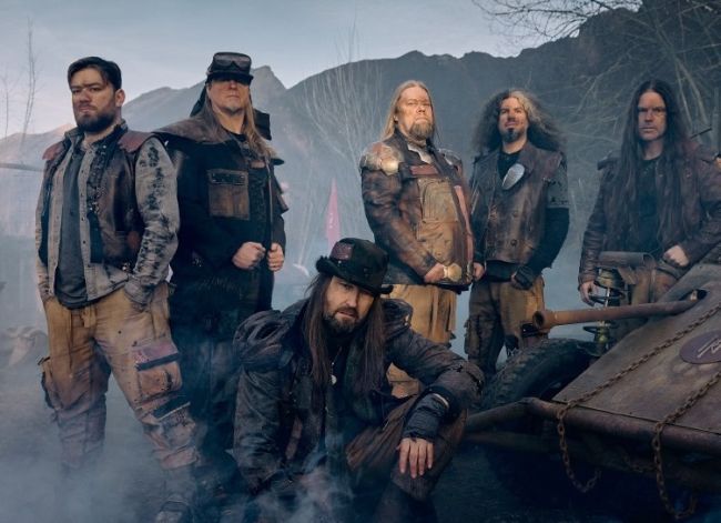 Nach sieben Jahren ein neues Album am Start: MOB RULES.