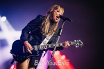 Lzzy Hale von HALESTORM live in München