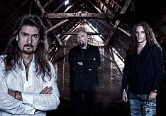 Rage - Interview zu "Strings To A Web" mit Drummer André Hilgers rage-band
