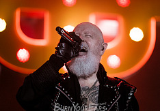 RELOAD 2026 Festivalbericht: Staub, Hitze und eine Judas-Priest-Premiere Metal-Geschichte live: Rob Halford gibt mit JUDAS PRIEST sein Reload-Debüt.